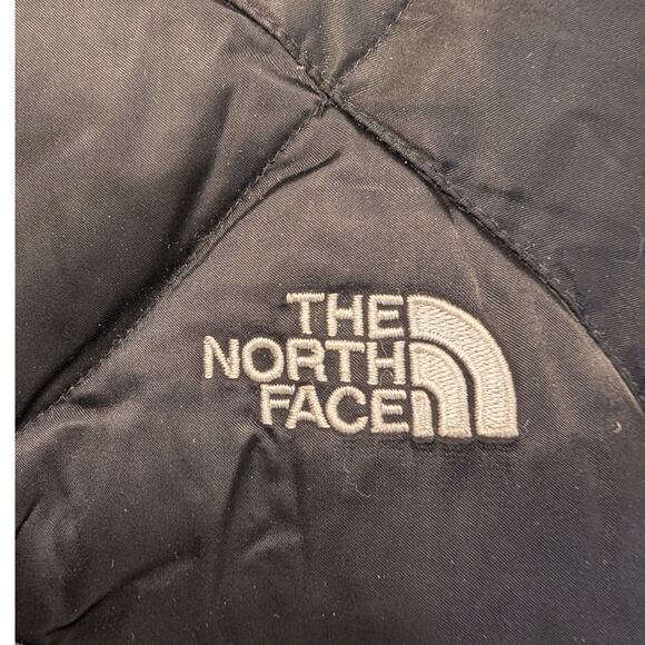 The North Face Black Quilted Jacket - Picture 9 of 11